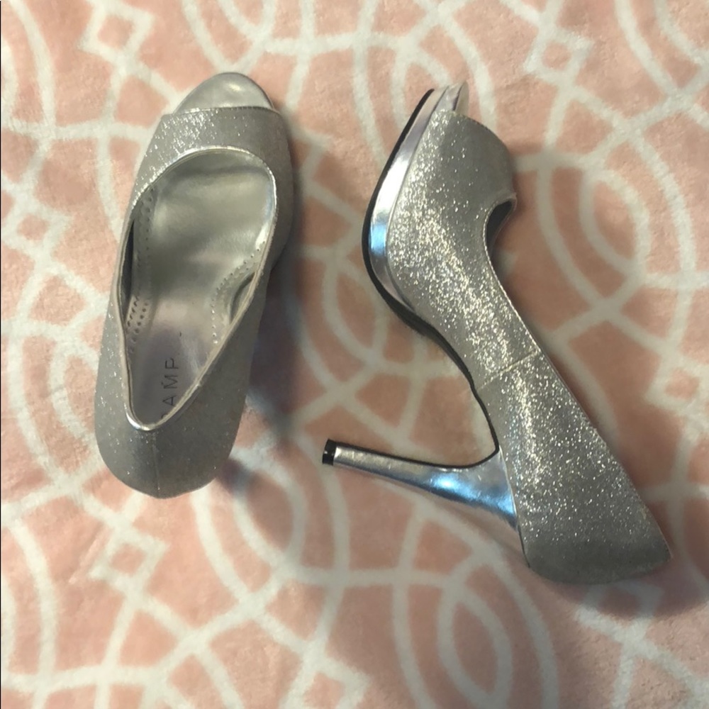 Glitter heels!